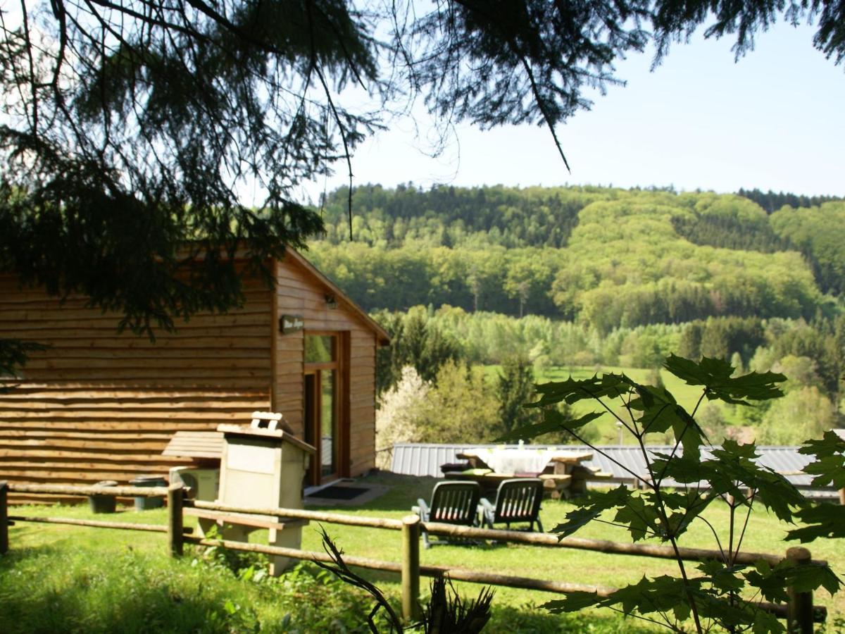 Cosy Holiday Home With Garden In Walscheid エクステリア 写真