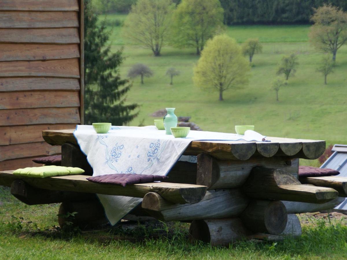 Cosy Holiday Home With Garden In Walscheid エクステリア 写真